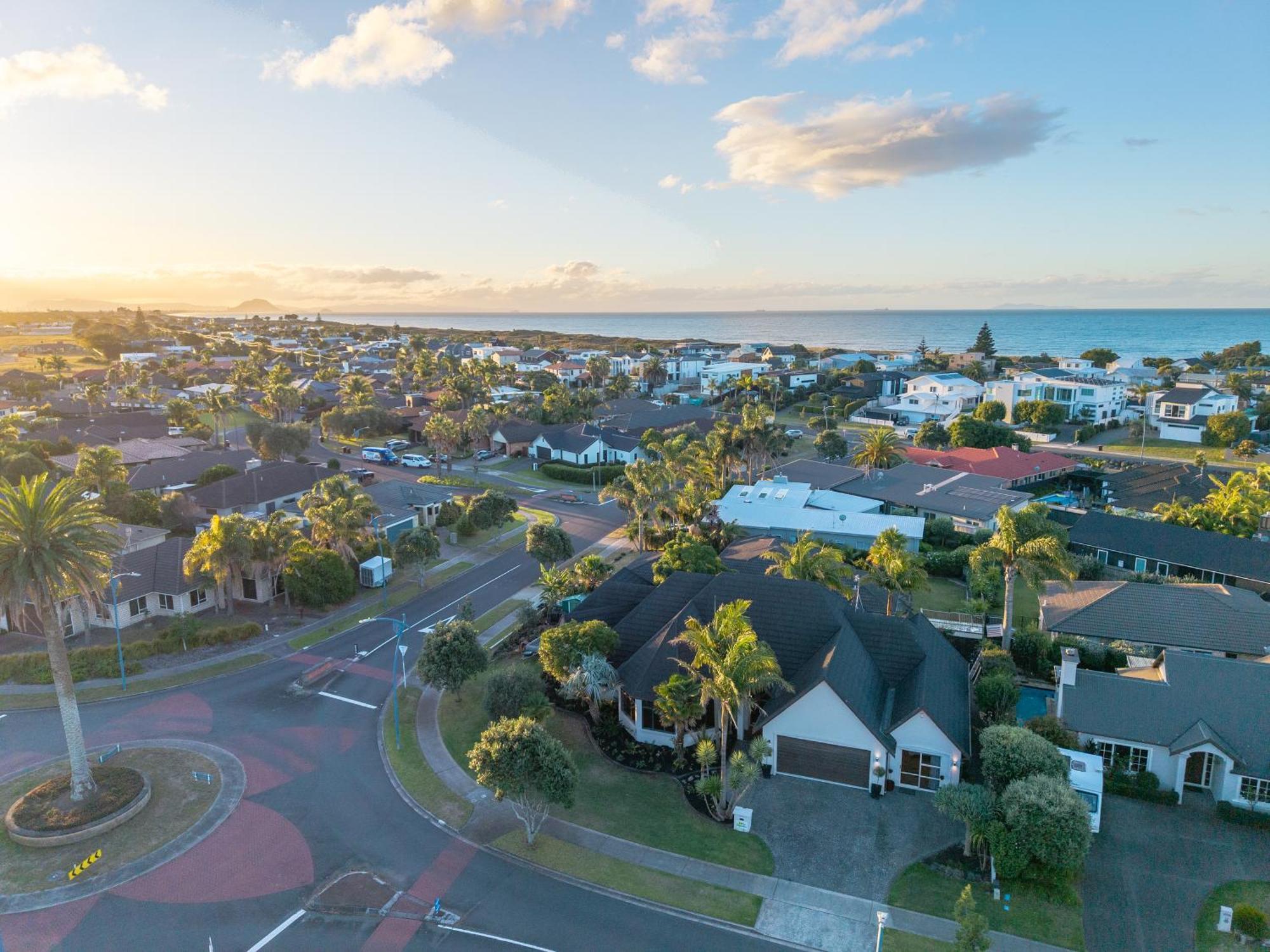 Palm Paradise With Spa Tauranga Exterior photo